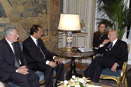 Visita del Vice Presidente dell’Argentina. Daniel Scioli ricevuto dal Presidente Napolitano, presente l’Ambasciatore argentino Victorio Taccetti. Roma, marzo 2007.