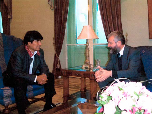 Bolivia. Colloquio tra il Presidente Morales e Di Santo. La Paz, luglio 2006.