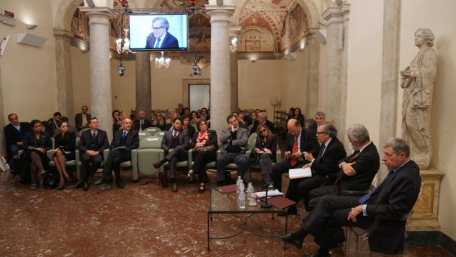 Immagine della platea durante l'incontro con Luis Almagro