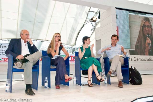Carolina Tohà, Sindaco di Santiago, alla festa PD di Genova. Con lei Roberto Speciale, Francesca D'Ulisse e Fabio Porta.