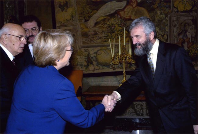 Visita di Stato della Presidente del Cile, Michelle Bachelet in Italia. Michelle Bachelet, ospite al Quirinale, con Di Santo, alla presenza del Presidente Napolitano. Roma, ottobre 2007.
