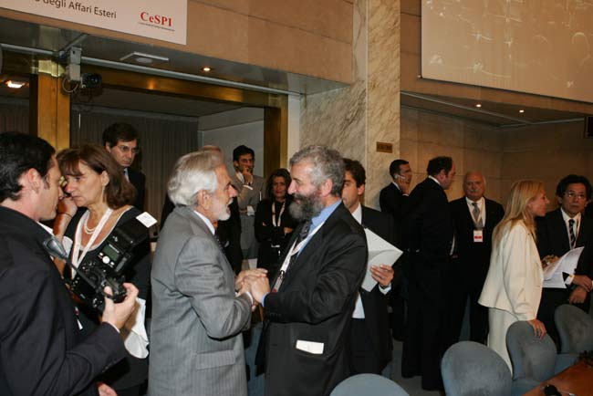III Conferenza Italia-America latina: il Sottosegretario Di Santos accoglie il Ministro degli Esteri del Nicaragua Samuel Santos. Roma, ottobre 2007