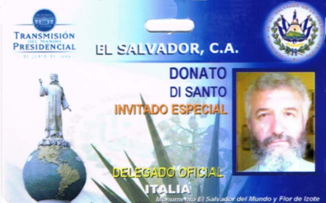 El Salvador, 2009: badge di partecipazione all’insediamento del Presidente Mauricio Funes.