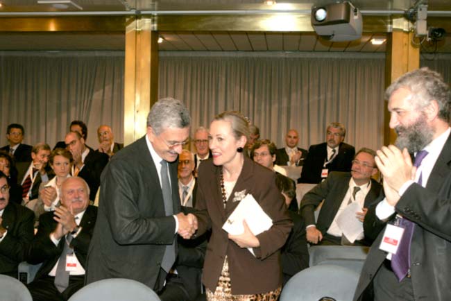 III Conferenza. D’Alema accoglie la Commissario europea per le relazioni esterne, Benita Ferrero-Waldner. Roma, 16 ottobre 2007.