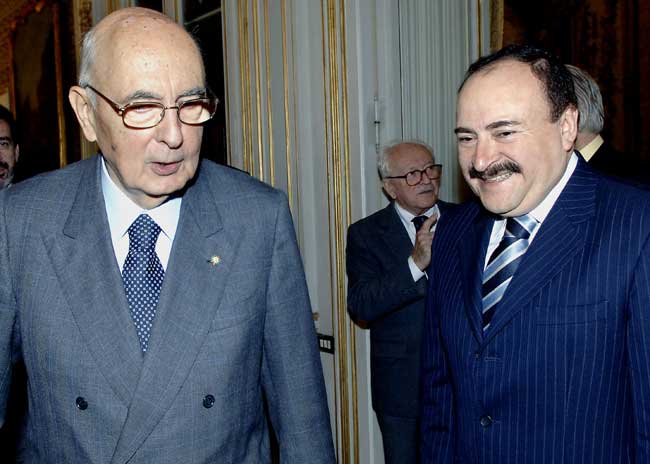 Palazzo del Quirinale, gennaio 2011: il Presidente Napolitano riceve Antonio Leal (ex Presidente della Camera dei deputati del Cile ed esiliato politico in Italia sotto la dittatura di Pinochet), relatore al seminario su L’influenza cilena sulla politica del PCI