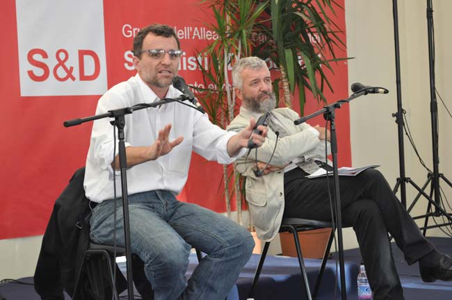 Genova, Festa del PD, agosto 2010: dibatti pubblico sull’America latina e l’Europa con Walter Pomar, Responsabile internazionale del PT brasiliano, e Donato Di Santo.