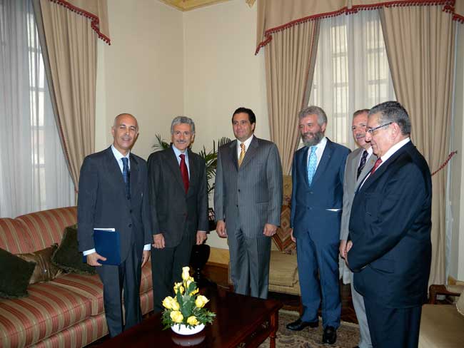 Panama, novembre 2008, visita dell’ex Ministro D’Alema e dell’ex Sottosegretario Di Santo: ricevuti dal Presidente della Repubblica Martin Torrijos.